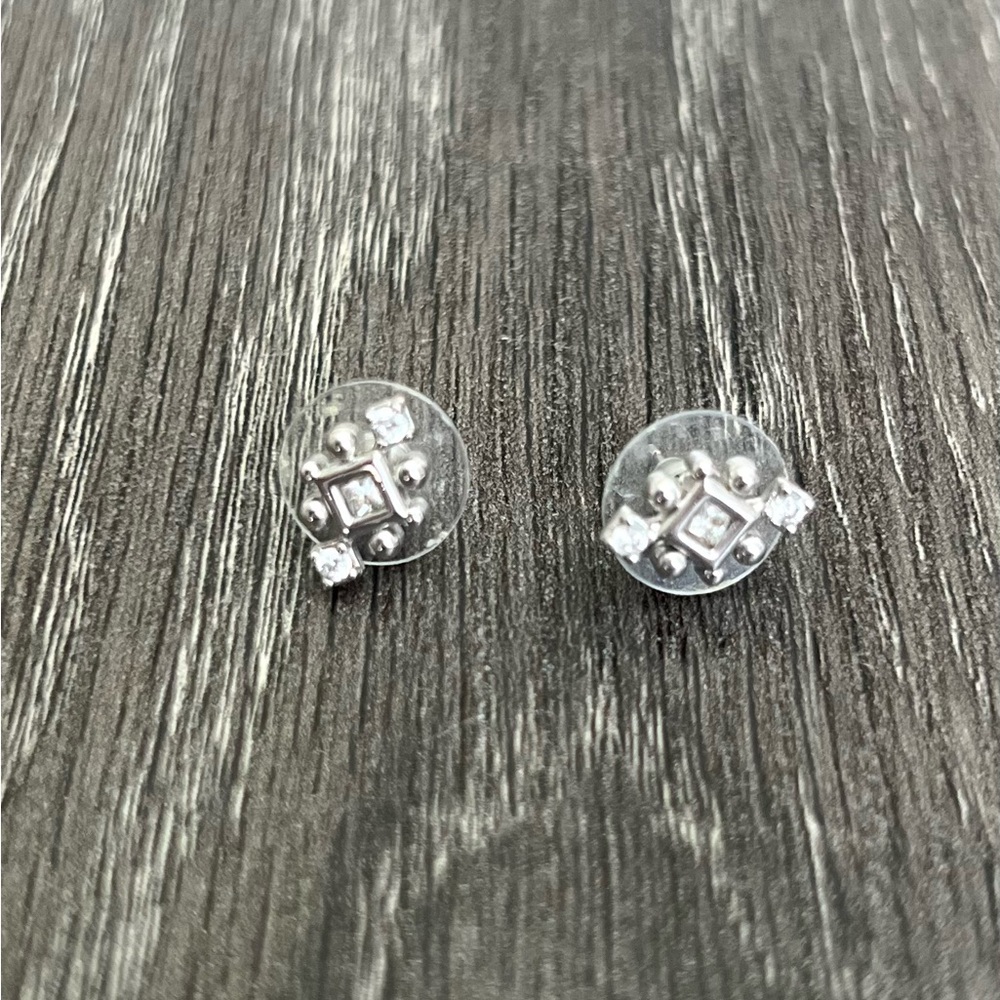Kendra Scott Tilda Stud Silver Earrings - Picture 4 of 5